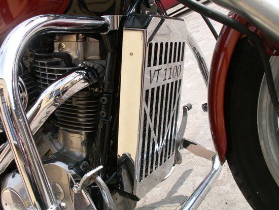 Накладка на радиатор для Shadow VT1100