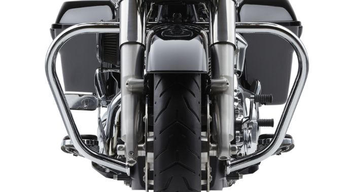 Дуги Cobra V-Bend Freeway Bar для Harley Bagger 09-24