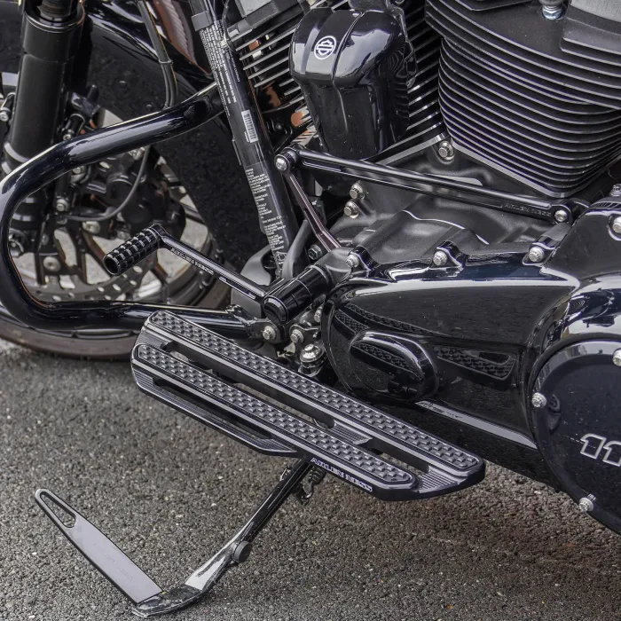 Водительские платформы Arlen Ness Black Method для Harley FL
